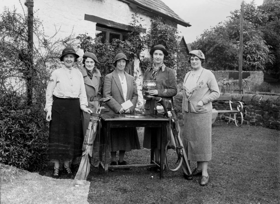 Five lady golfers with golf clubs and a trophy, Builth Wells Golf Club (1294160)