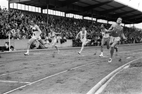 Finish 100m, Bestanddeelnr 915-3559