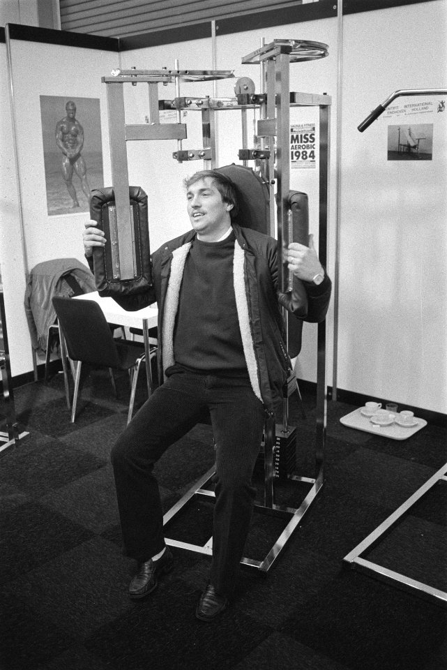 Fitness-beurs in RAI spiertraining, Bestanddeelnr 932-8148