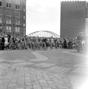 Finish Tour de Verenigde Naties te Arnhem, Bestanddeelnr 908-8320