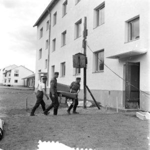 Finse soldaten richten de Hollandse flat in, Bestanddeelnr 905-2193
