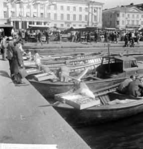 Finland, Helsinki, de markt, Bestanddeelnr 917-7245