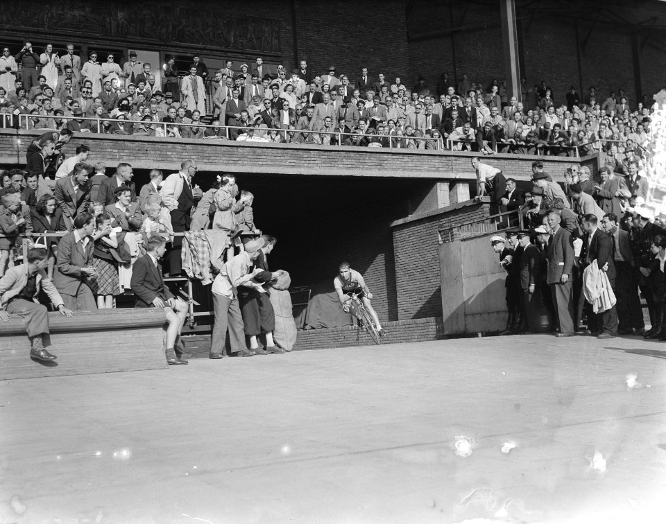 Finish Ronde van Nederland Van Est aankomst, Bestanddeelnr 905-1512