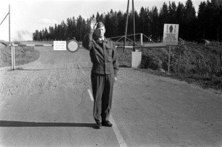 Fins-Russische grens grenspost met soldaten bij Imatra, Bestanddeelnr 920-4615