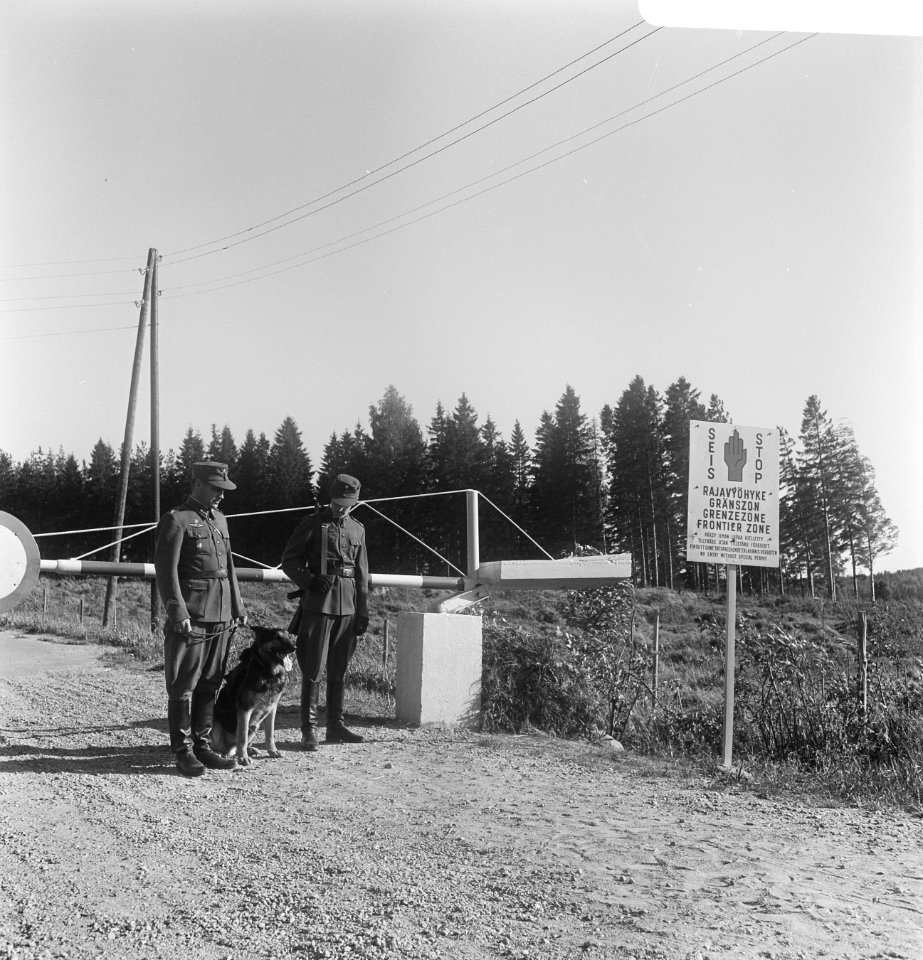 Fins-Russische grens bij Imatra met soldaten, Bestanddeelnr 920-4771