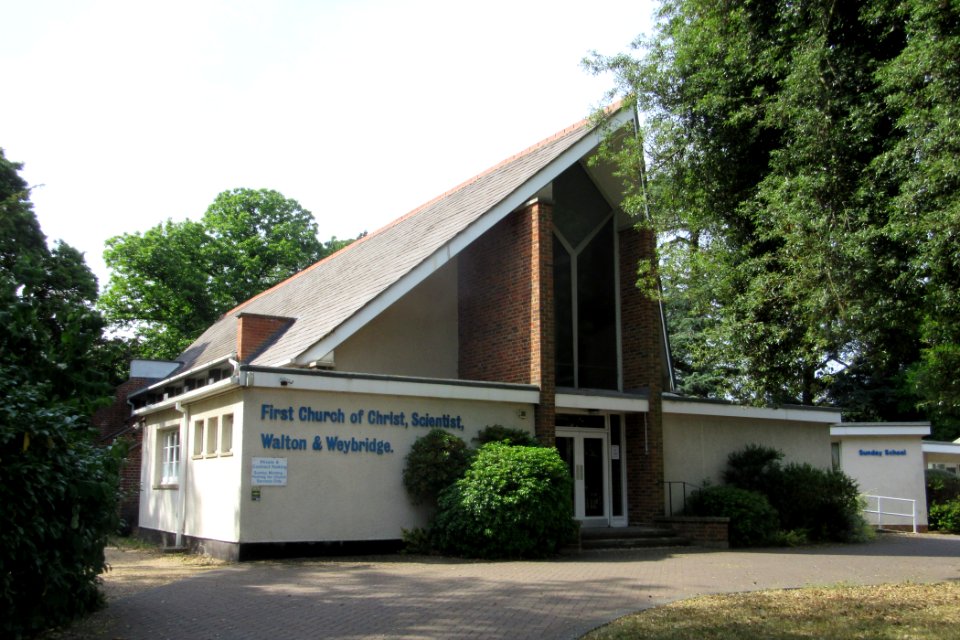 First Church of Christ, Scientist (Walton and Weybridge), Oatlands Drive, Oatlands, Weybridge (June 2015) (4)