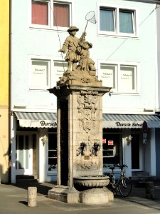 Fischerbrunnen (Würzburg) - DSC02947