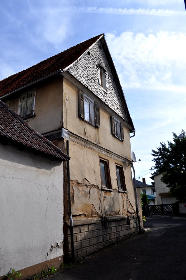 Fischbach, Enggasse 1