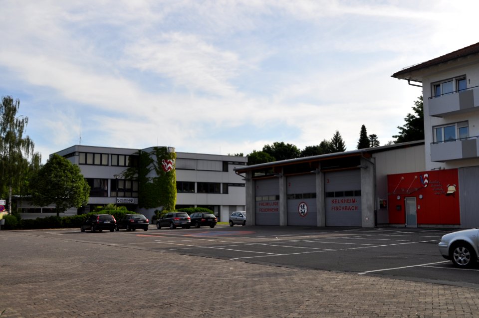 Fischbach, Bürgerhaus und Feuerwehr