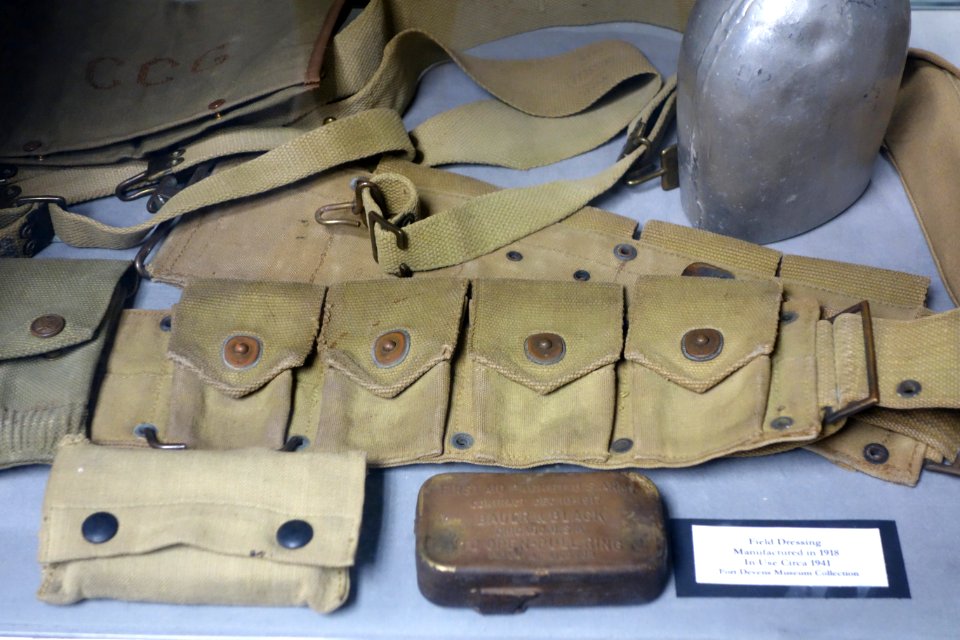 Field Dressing, World Wars I and II - Fort Devens Museum - DSC07052