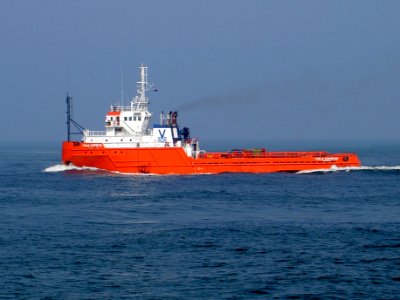 Field Express - IMO 8219621 - Callsign IIJD2 Ijm 17April2005