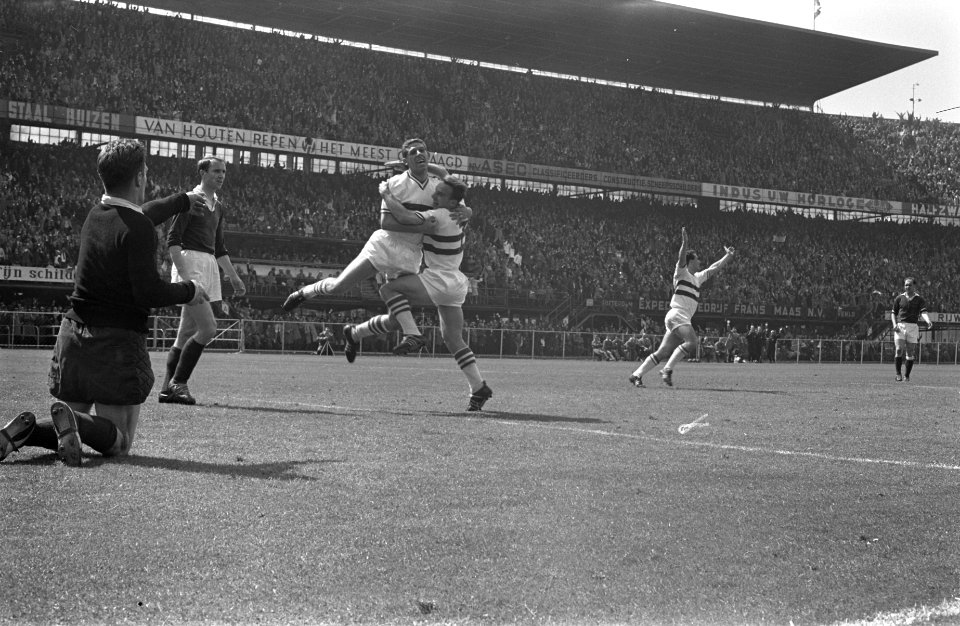 Feyenoord tegen Rapid Feyenoord kampioen, Bestanddeelnr 912-5288