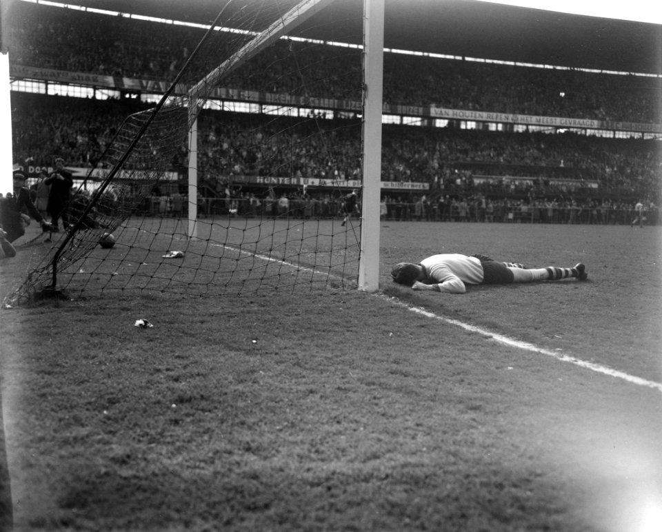 Feyenoord tegen PSV 1-1 spelmoment, Bestanddeelnr 913-8001