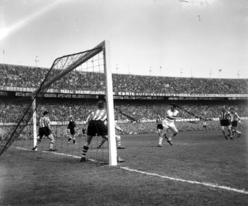 Feyenoord tegen PSV 1-1 spelmoment, Bestanddeelnr 913-8002