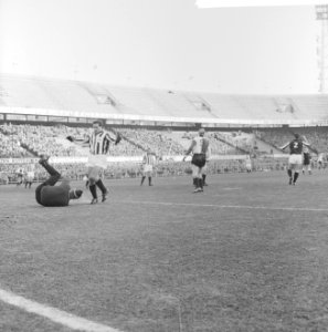 Feyenoord tegen Heracles 6-2, speelmoment, Bestanddeelnr 914-6411