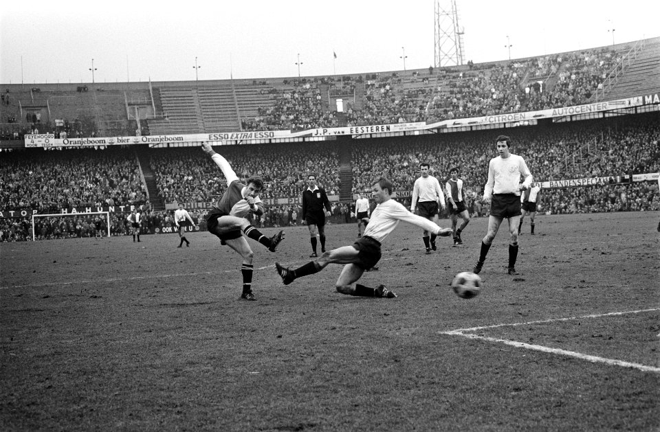 Feyenoord tegen NAC 5-0. Ove Kindvall aktie, Bestanddeelnr 923-2808