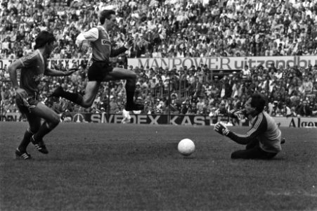Feyenoord tegen PEC, met afscheid Johan Cruyff Cruyff in actie, Bestanddeelnr 932-9664