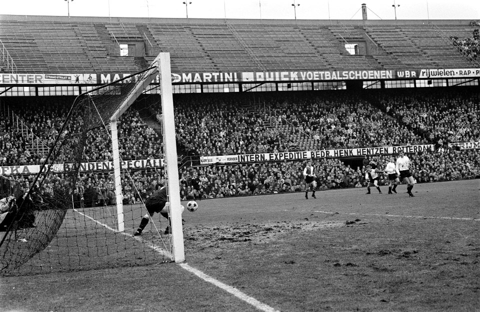 Feyenoord tegen NAC 5-0, Bestanddeelnr 923-2811