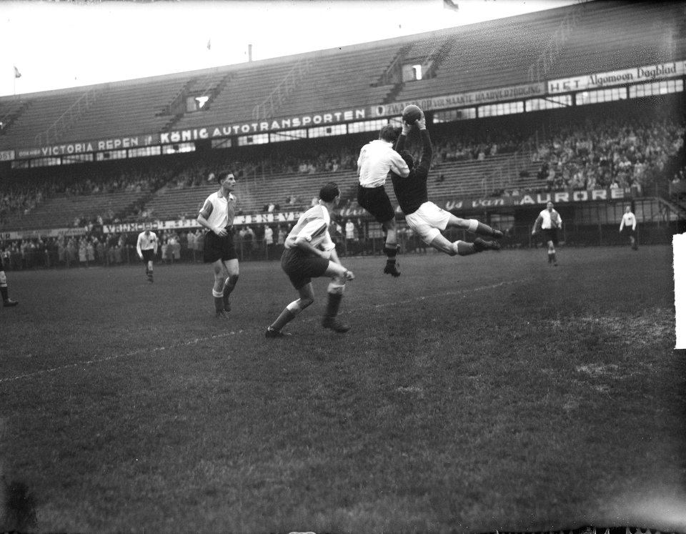 Feyenoord tegen NAC 1-2, Bestanddeelnr 904-3271