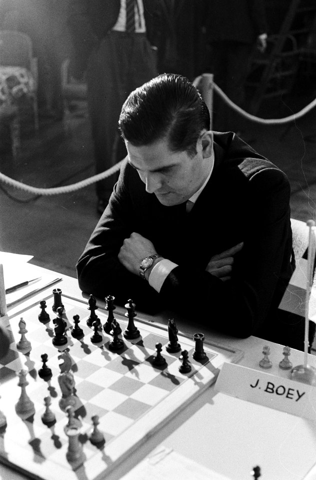 Fide schaaktoernooi 26 J Boey , 27-28 C L L Engyel , r K Darga , 29 K Da, Bestanddeelnr 915-5977