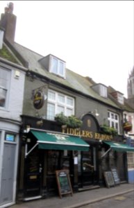 Fiddlers Elbow pub, 11–12 Boyce's Street, The Lanes, Brighton (December 2016) (2)