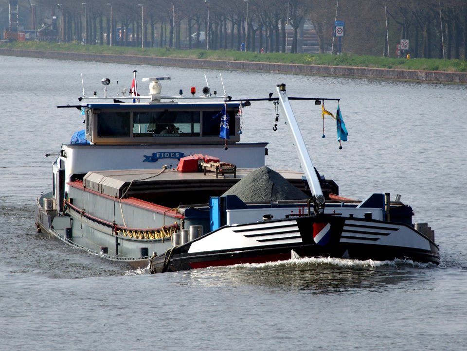 Fides - ENI 02315443, Amsterdam-Rijnkanaal, pic1