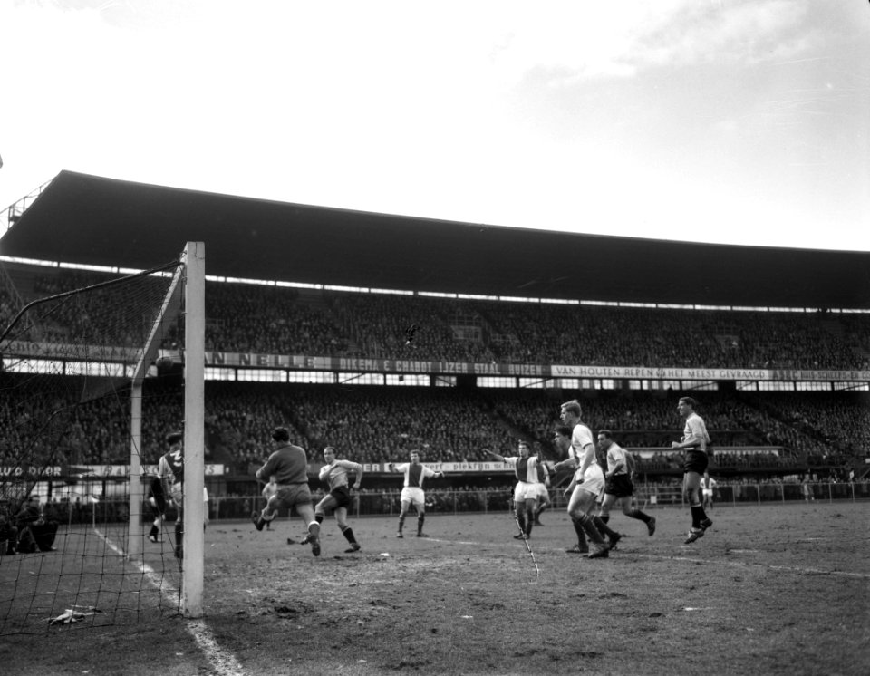 Feyenoord tegen Ajax 1-2 Hogerman, Bouwmeester, Pruis, Mulle, Schaaphok, Pronk, , Bestanddeelnr 913-6537