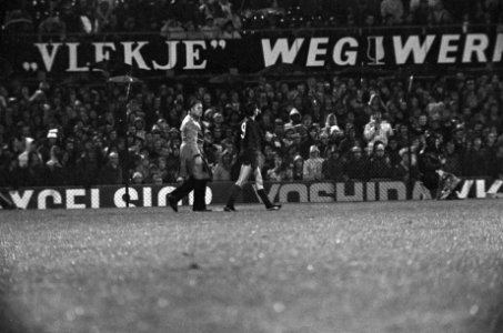 Feyenoord tegen Barcelona 0-0, Europacup spelmomenten in de modder, Bestanddeelnr 927-5355