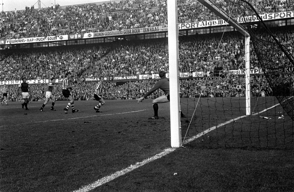 Feyenoord tegen Sparta 1-1., Bestanddeelnr 922-8647
