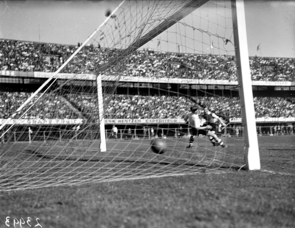 Feyenoord tegen Sparta 3-2. Eerste doelpunt van Feyenoord, Bestanddeelnr 902-3993