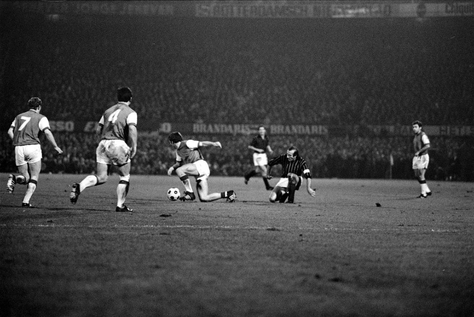 Feyenoord tegen Milaan voor de kwartfinale Europa Cup I 2-0, Bestanddeelnr 923-0243