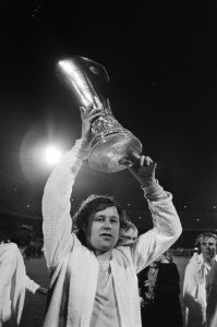 Feyenoord tegen Tottenham Hotspur 2-0, finale UEFA Cup Rinus Israels met UEFA Cu, Bestanddeelnr 927-2221