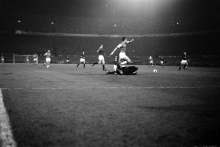 Feyenoord tegen Milaan voor de kwartfinale Europa Cup I 2-0, Bestanddeelnr 923-0247