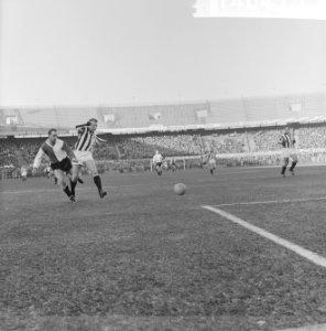 Feyenoord tegen Heracles 6-2, speelmoment, Bestanddeelnr 914-6413