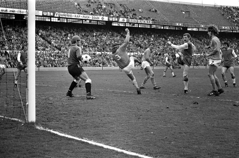 Feyenoord tegen Volendam 2-0, Posthumus scoort 2-0, Bestanddeelnr 925-5033