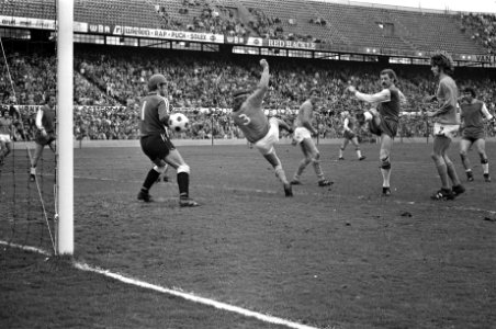 Feyenoord tegen Volendam 2-0, Posthumus scoort 2-0, Bestanddeelnr 925-5033