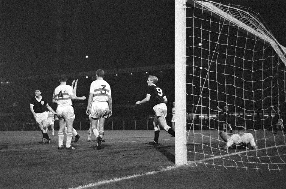 Feyenoord tegen Hotspur 1-3. Eerste Engels doelpunt, Bestanddeelnr 913-1291