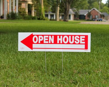 Property sign arrow