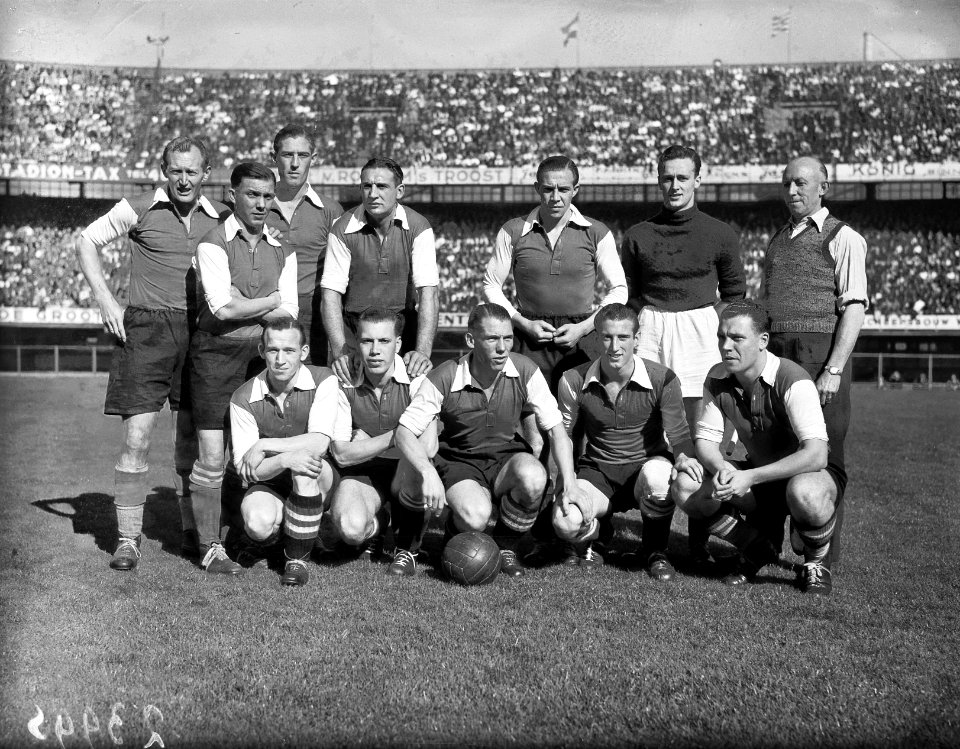 Feyenoord tegen Sparta 3-2. Elftal Feyenoord, Bestanddeelnr 902-3995
