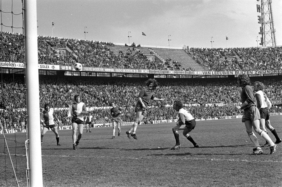Feyenoord tegen Sparta 3-3, Heijerman (midden) scoort 3-3, Bestanddeelnr 926-3285