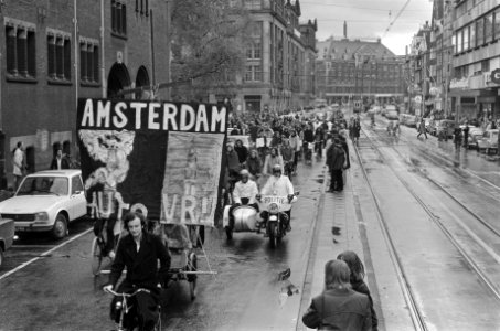 Fietsdemonstratie tegen autoverkeer in binnenstad in Amsterdam fietsdemonstrati, Bestanddeelnr 927-5078