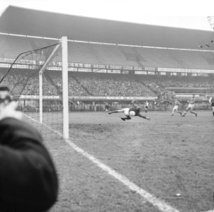 Feyenoord tegen Volendam 4-1, het vierde doelpunt gescoord door Kruiver, Bestanddeelnr 916-1308