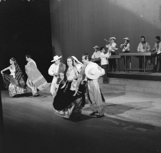 Fiesta Mexicana in Rotterdamse schouwburg, Bestanddeelnr 911-5127