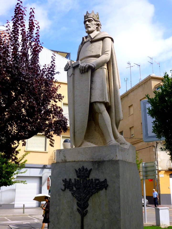 Figueres - Plaça Ernest Vila 2