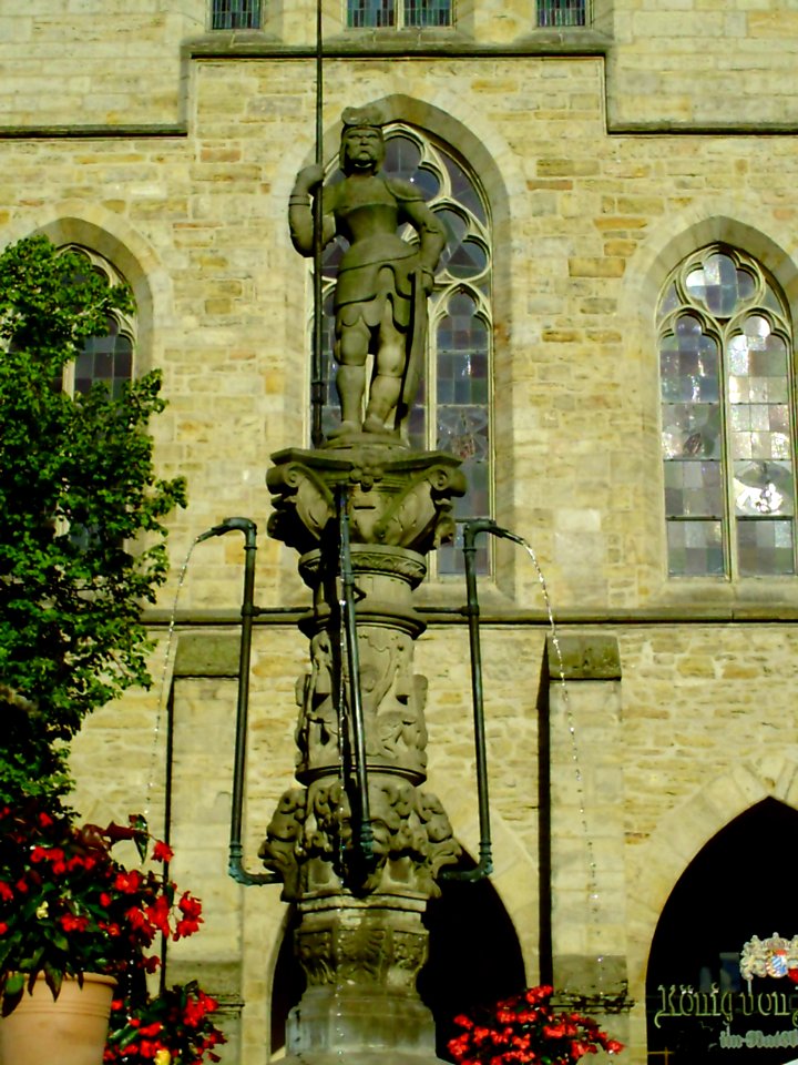 Figur Rolandbrunnen Hildesheim