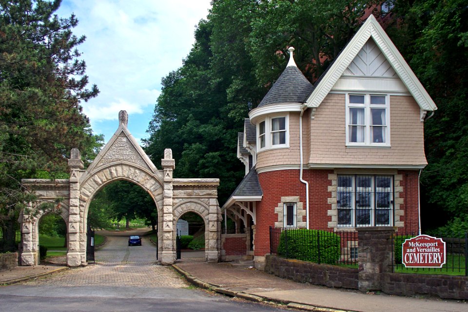 Fifth Avenue Gate, McKeesport and Versailles Cemetery, 2015-05-25, 01 (JPEG)