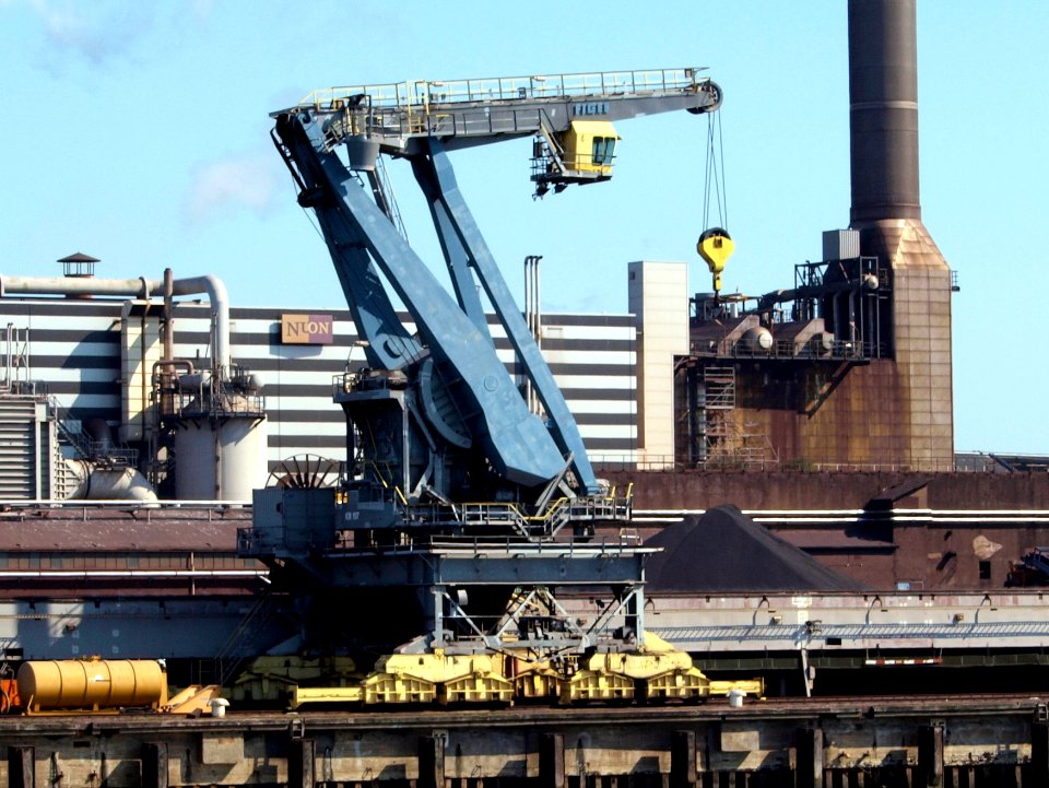 Figee rail crane at IJmuiden hoogovens