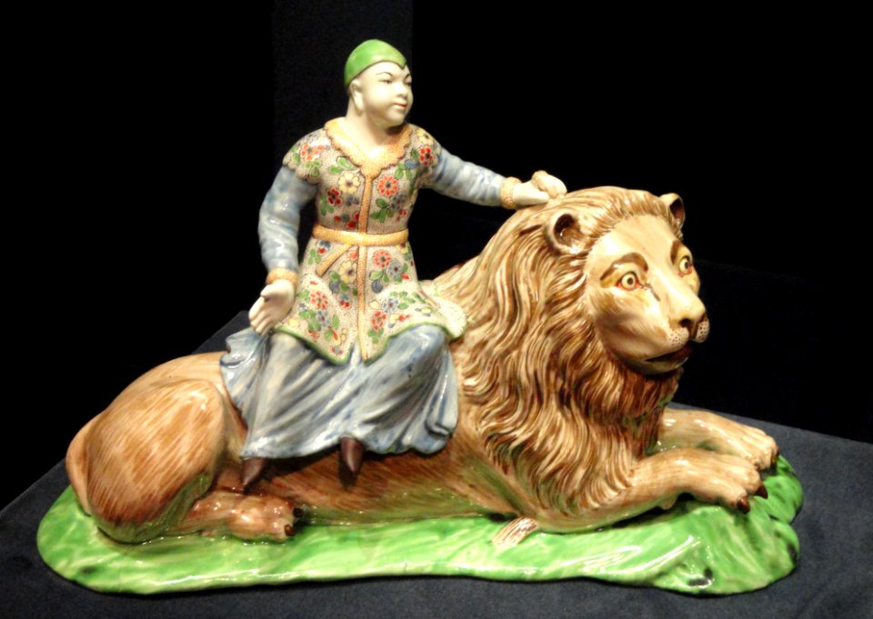 Figure Seated on a Lion, about 1750, Chantilly Porcelain Factory, France, soft-paste porcelain with enamel decoration - Cleveland Museum of Art - DSC09032