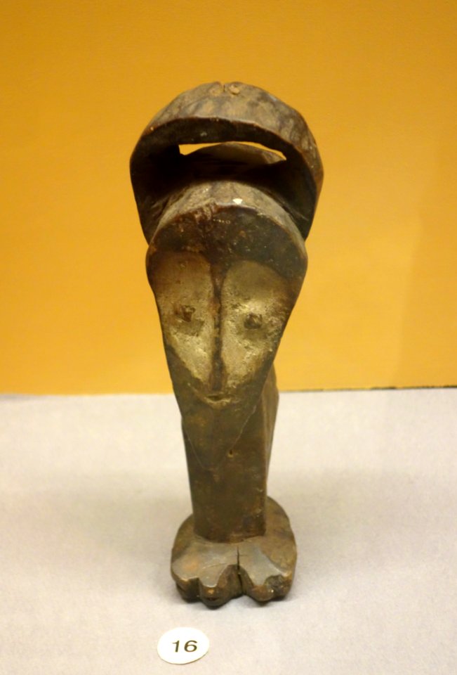 Figurine (igenga) - Lega - Royal Museum for Central Africa - DSC06069