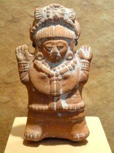 Figurine of Elite Woman, Jaina Style, Late Classic Mayan - San Diego Museum of Man - DSC06874